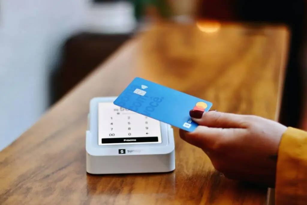 Pagamento con carta presso un esercizio convenzionato